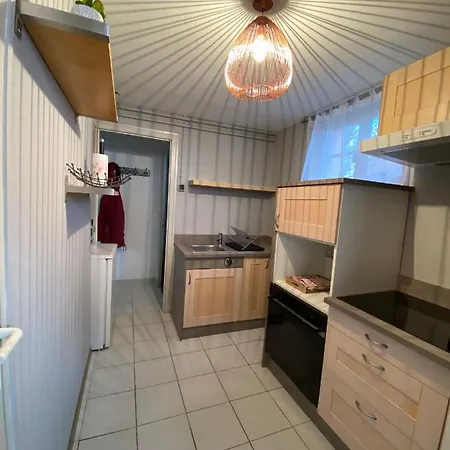 Le gîte du cavalier au cœur de la Forêt/jacuzzi Dole Extérieur photo