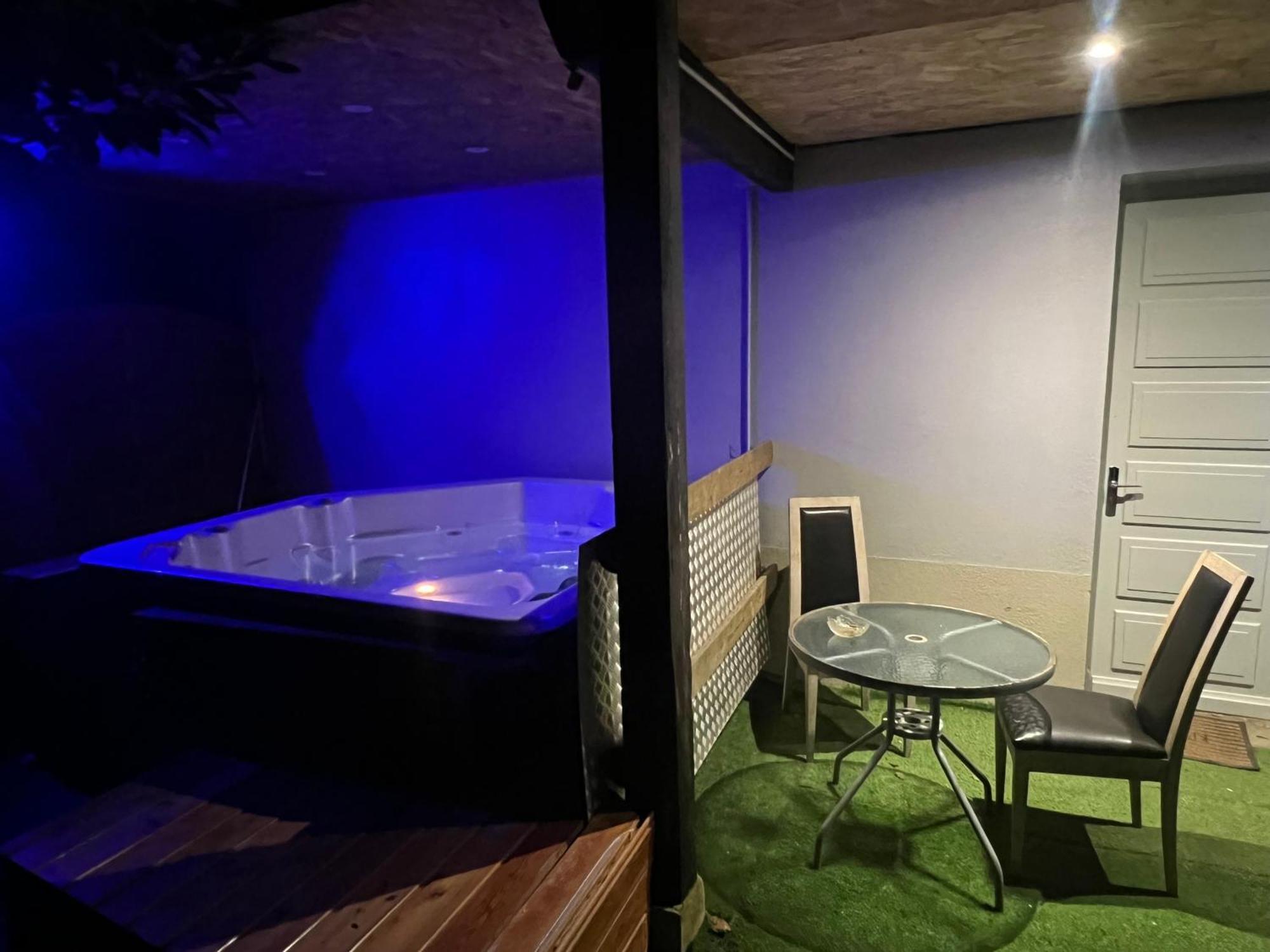 Holiday home Le Du Cavalier Au Coeur De La Foret/jacuzzi